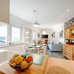 Oasis Center Apartment